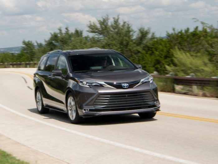 Best minivans for families with large cargo and passenger space