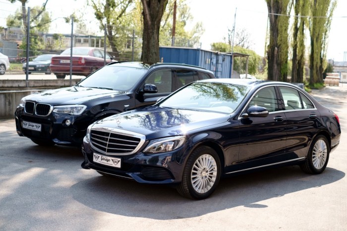 Best daily driver luxury cars for comfort and practicality