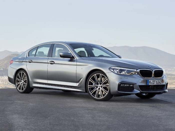 Best daily driver luxury cars for comfort and practicality