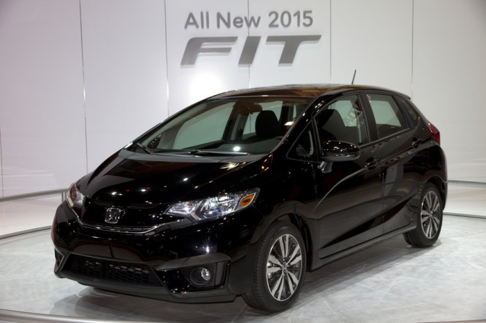 Best compact cars for urban living and parking