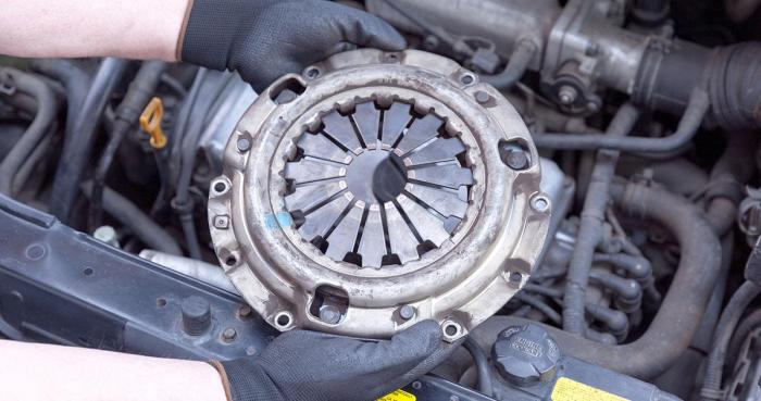 Common causes of manual car transmission slipping