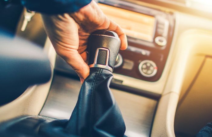 How to shift a manual transmission in reverse effectively