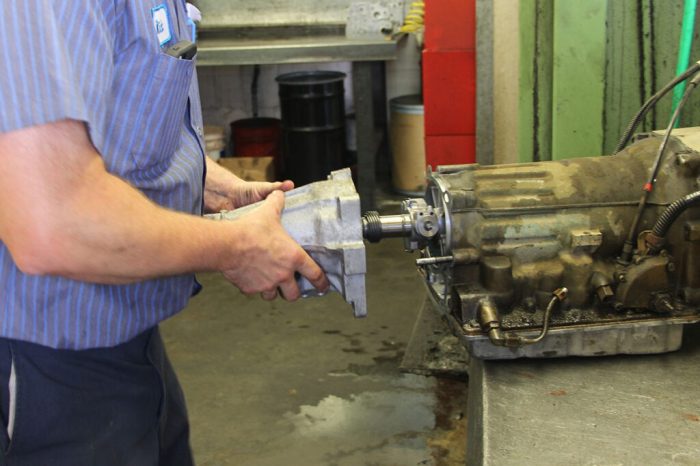 How to identify signs of wear and tear in a manual transmission